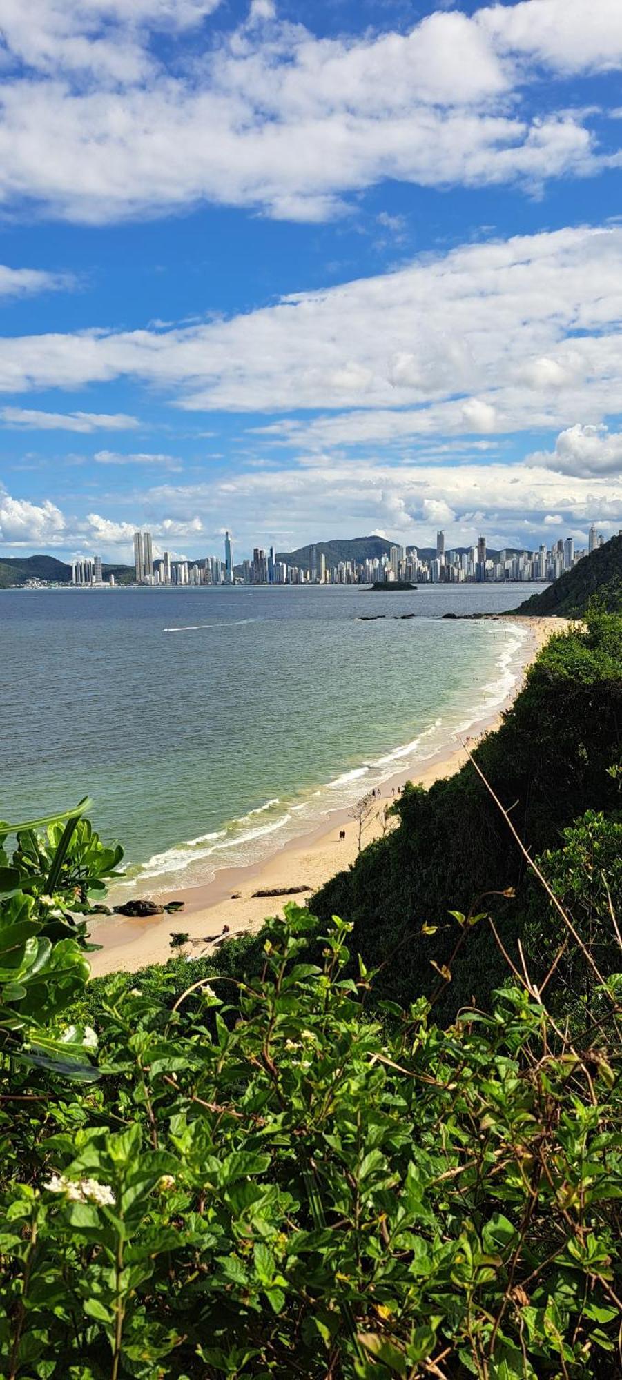 Apartamento - Avenida Brasil Quadra Mar